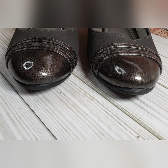 Life Stride soft system women's wedge heeled shoes size 9. - Picture 7 of 12